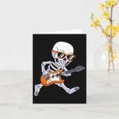 Skelet dat gitaar speelt Rock And Roll Jongens Kid Kaart (Gele Bloem)