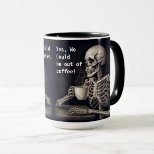 Skelet drink koffie met vriend mok