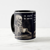 Skelet drink koffie met vriend mok (Voorkant links)