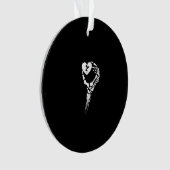 Skelet Hand Holding Heart Ornament (voorkant)