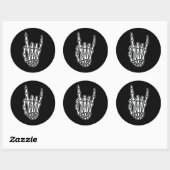 Skelet hand met rots- en rolbord ronde sticker (Vel)