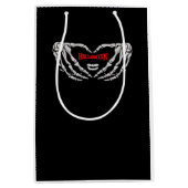 Skelet handen gevouwen in een hart. Grappig Hallow Medium Cadeauzakje (Voorkant)