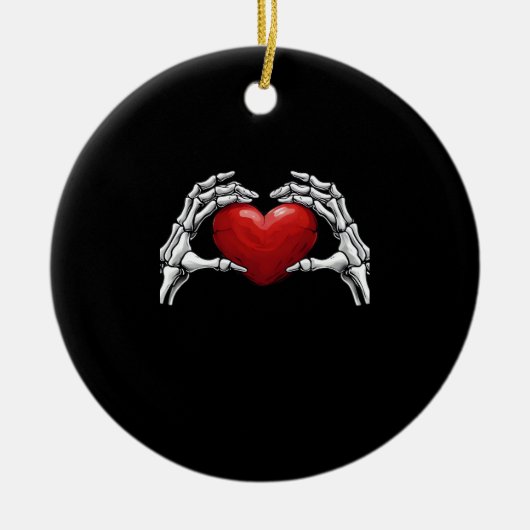 Skelet handen houden een Red Heart Design Classic Keramisch Ornament (Voorkant)