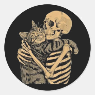 Skelet Knuffelende Kat – Cute Gotische Kattenliefh Ronde Sticker