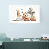 Skelet met pompoen en drink. Halloween. Spandoek (Beurs)