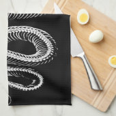 Skelet met slangen theedoek (Quarter Fold)