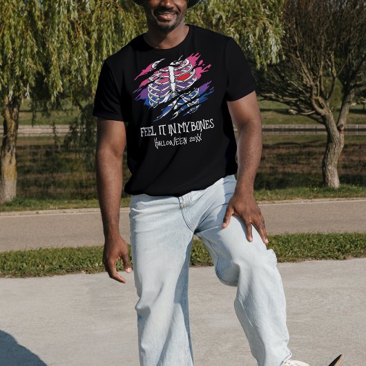 Skelet op Biseksuele Vlagkleuren Achtergrond T-shirt