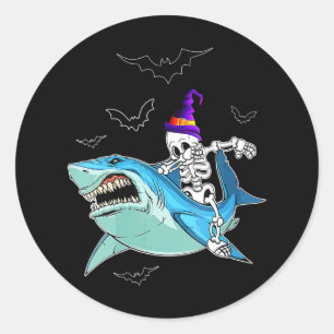 Skelet Riding Shark Funny - Crazy Halloween Gift Ronde Sticker
