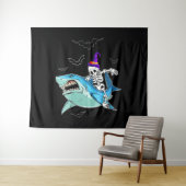Skelet Riding Shark Funny - Crazy Halloween Gift Wandkleed (In Situ (horizontaal))