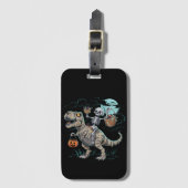 Skelet rijdend op dinosaurus T rex Halloween pompo Bagagelabel (Voorkant (verticaal))