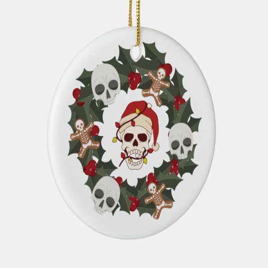 Skelet Versierd Kerstkrans op een Keramisch Ornament (Rechts)