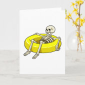 Skelet zwemmend met zwemband kaart (Gele Bloem)