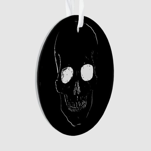 Skeletkop met gloeiende ogen op een ornament (voorkant)