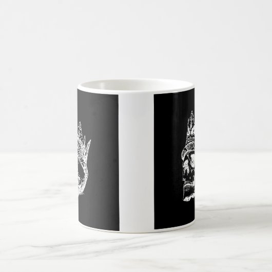 Skeletkop met kroon op een koffiemok (Center)