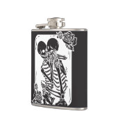 Skeletkoppel op een heupfles (Links)