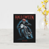Skeleton Biker Op Motorfiets Halloween 2024 Spooky Kaart (Gele Bloem)