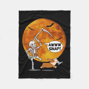 Skeleton Broken Leg Halloween Corgi Reaper Scythe Fleece Deken