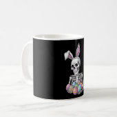 Skeleton Bunny met paaseieren Grappig Konijn Koffiemok (Voorkant links)