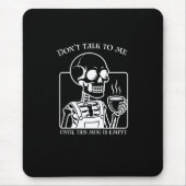 Skeleton Coffee Quote Art - Vetgedrukte zwarte typ Muismat (Voorkant)
