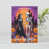 Skeleton Couple in Spooky Town at Dusk Wedding Save The Date (Staand voorkant)