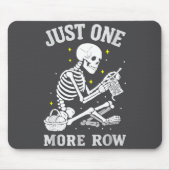 Skeleton Crochet Crafter Tee Just One More Row  Muismat (Voorkant)