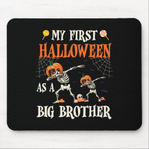 Skeleton Dabbin samen mijn eerste Halloween als ee Muismat