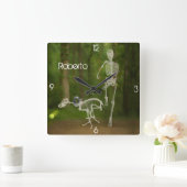 Skeleton Dog en Human Running Vierkante Klok (Huis)