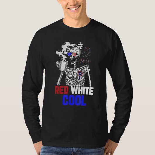 Skeleton Drinking Coffee 4th of July Cool Red And  T-shirt (Voorkant)