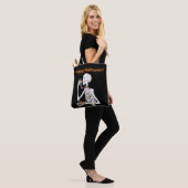 Skeleton Eating Halloween Snoep Tote Bag (Op model)