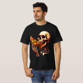 Skeleton Eating Pizza  T-shirt (Voorkant volledig)