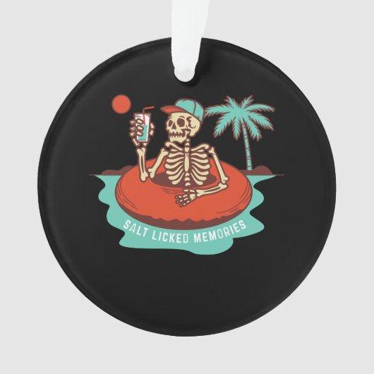 Skeleton Floating with a Cocktail on a Ornament (voorkant)