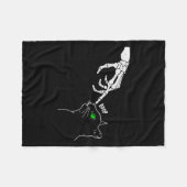 Skeleton Hand Boop op een kattenkop Fleece Deken (Voorkant (Horizontaal))