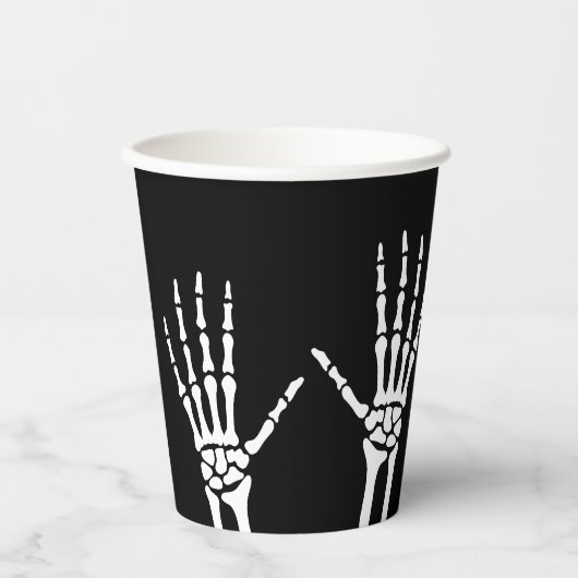 Skeleton Hand Botten op Black Halloween Papieren Bekers (Voorkant)
