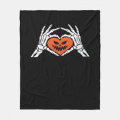 Skeleton Hands Een Spooky Halloween Heart Classic Fleece Deken (Voorkant)