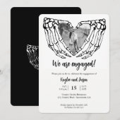 Skeleton Hands Engagement Party Fotouitnodiging Kaart (Voorkant / Achterkant)