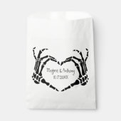 Skeleton Hands Heart Shape Custom Wedding Bedankzakje (Voorkant)