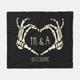 Skeleton Hands Heart Shape Custom Wedding Fleece Deken