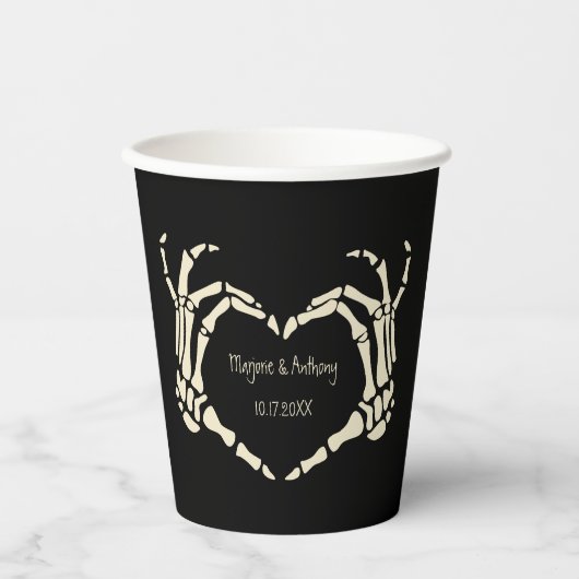 Skeleton Hands Heart Shape Custom Wedding Papieren Bekers (Voorkant)