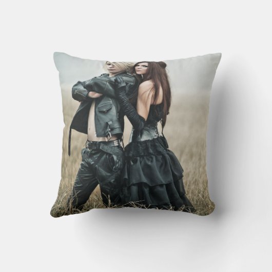 Skeleton Hands Heart Shape Weddenfoto Kussen (Achterkant)