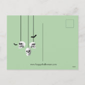 Skeleton Happy Halloween Green Night with Skulls Feestdagenkaart (Achterkant)