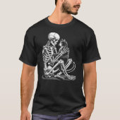 Skeleton Holding A Cat Funny Lazy Halloween Costum T-shirt (Voorkant)