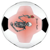Skeleton Holding Red Rose op stoom in verhoogde ha Voetbal (Gedraaid)
