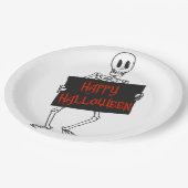 Skeleton Holding Sign Happy Halloween Papieren Bordje (Gekanteld)