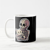 Skeleton met een Shirt van een kat Lazy Halloween  Koffiemok (Links)