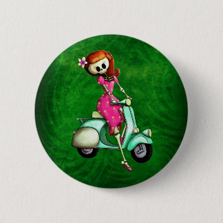 Skeleton Pin Up Girl op Scooter Ronde Button 5,7 Cm