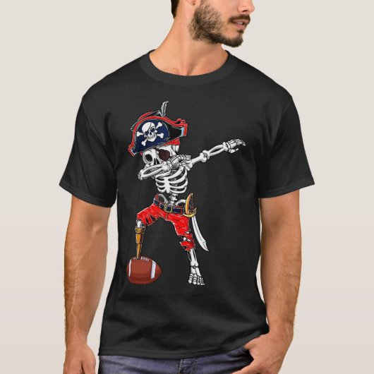 Skeleton Pirate &amp; Football Ball Halloween Kost T-shirt (Voorkant)