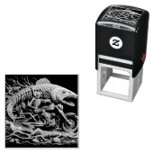 Skeleton reed zijn helikopterfiets over het pad zelfinktende stempel (In situ)