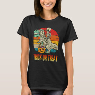 Skeleton Riding A Dinosaur Mummy Trick or treat T-shirt