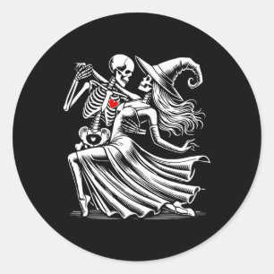 Skeleton Romance Dans met Heks Ronde Sticker