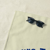 Skeleton Surfer Riding A Wave Strandlaken (In situ)